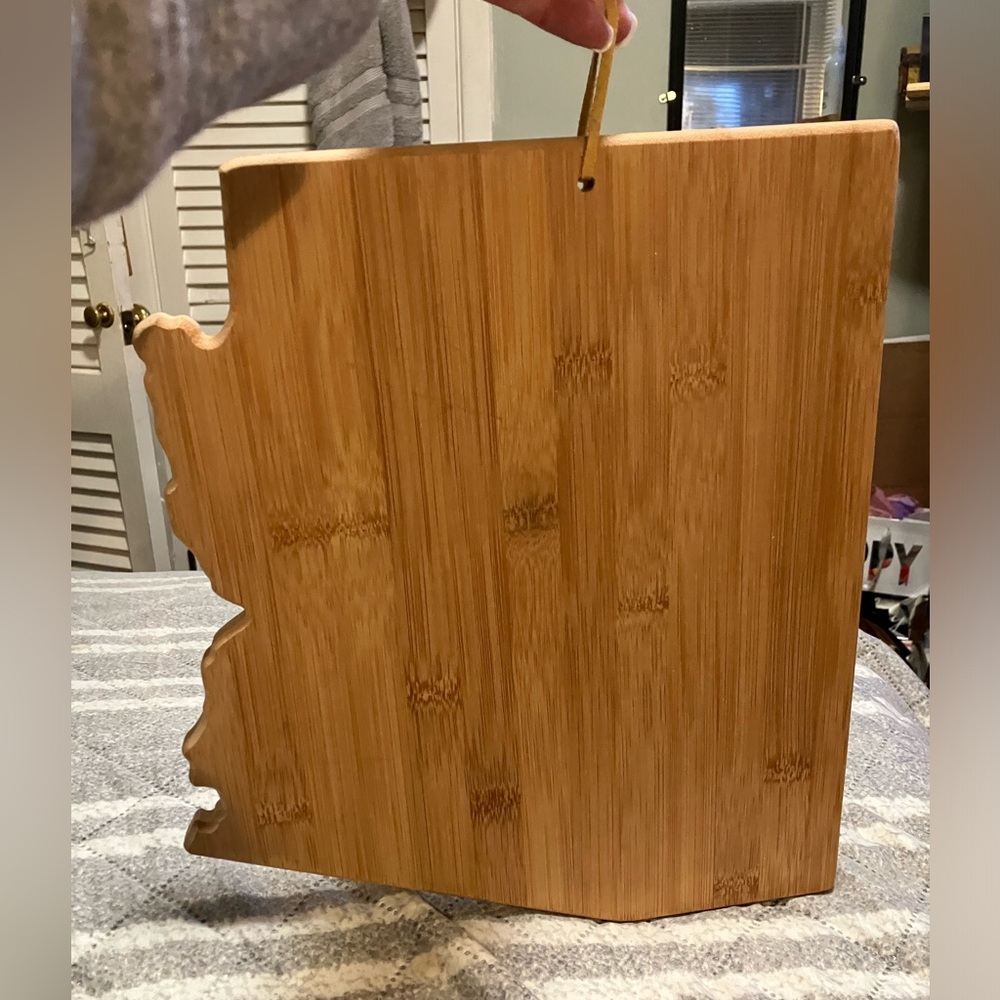 NWOT Totally Bamboo, Arizona, Cutting and Serving Board
